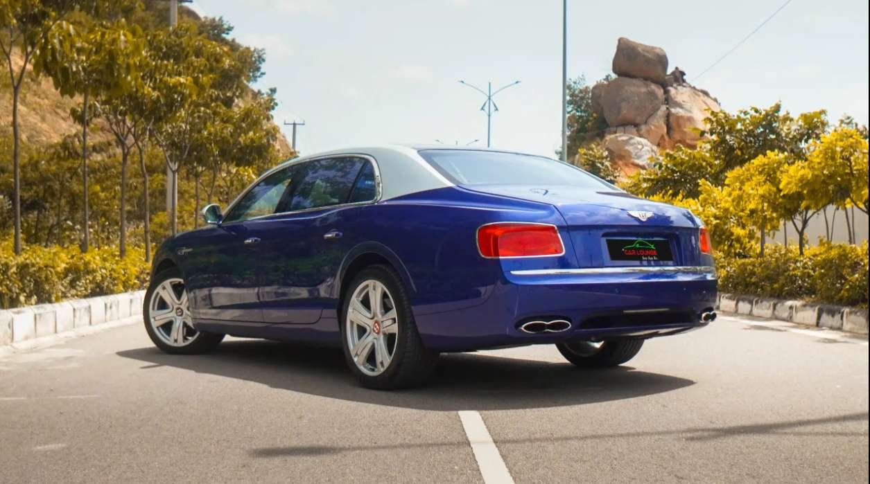 Bentley Continental Flying Spur V8 - Image 5