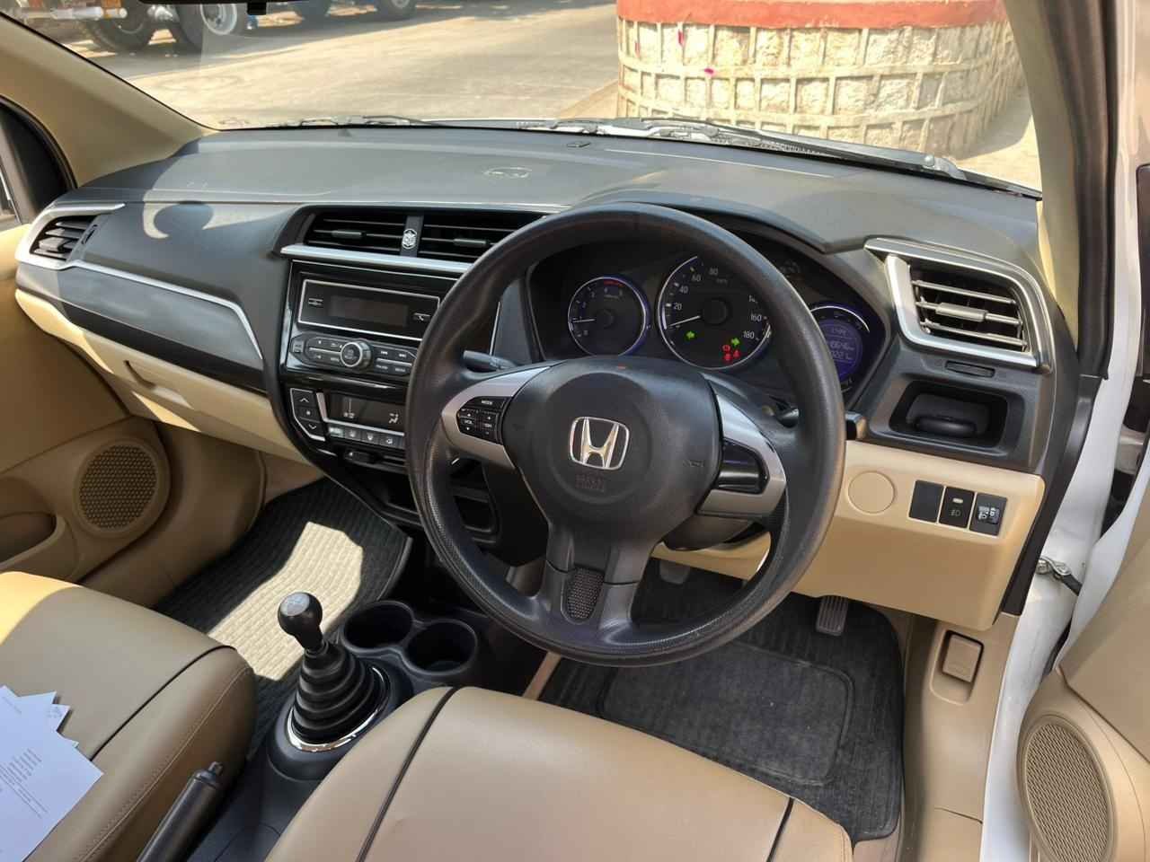 Honda AMAZE  SX MT iDtec - Image 5