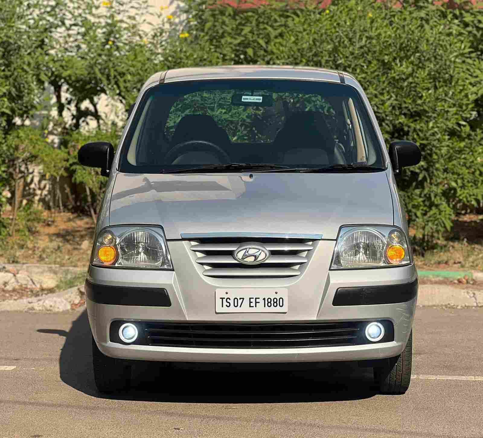 Hyundai Santro Xing GLS - Image 2