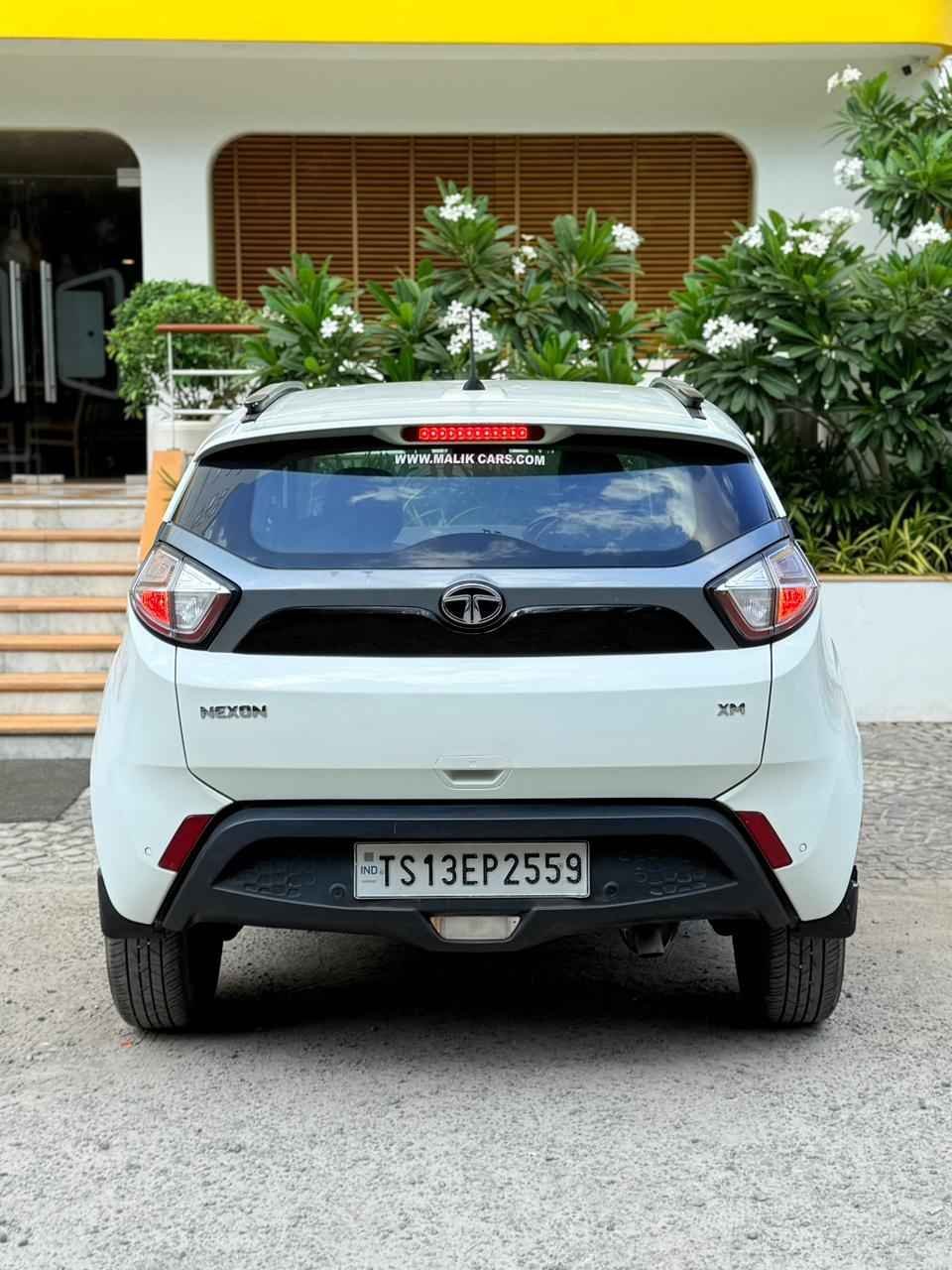 Tata Nexon XM Diesel Manual - Image 7