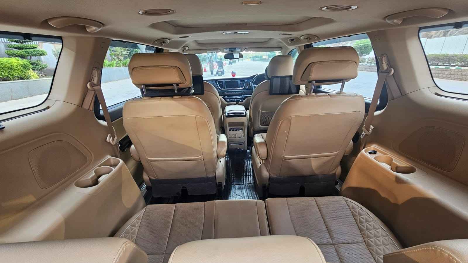Kia Carnival Limousine+ Diesel Automatic - Image 9