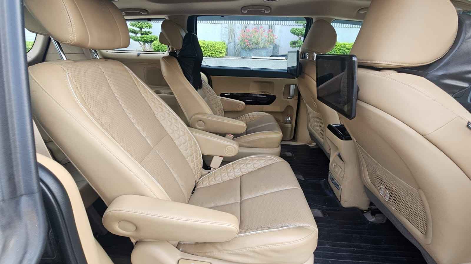 Kia Carnival Limousine+ Diesel Automatic - Image 7