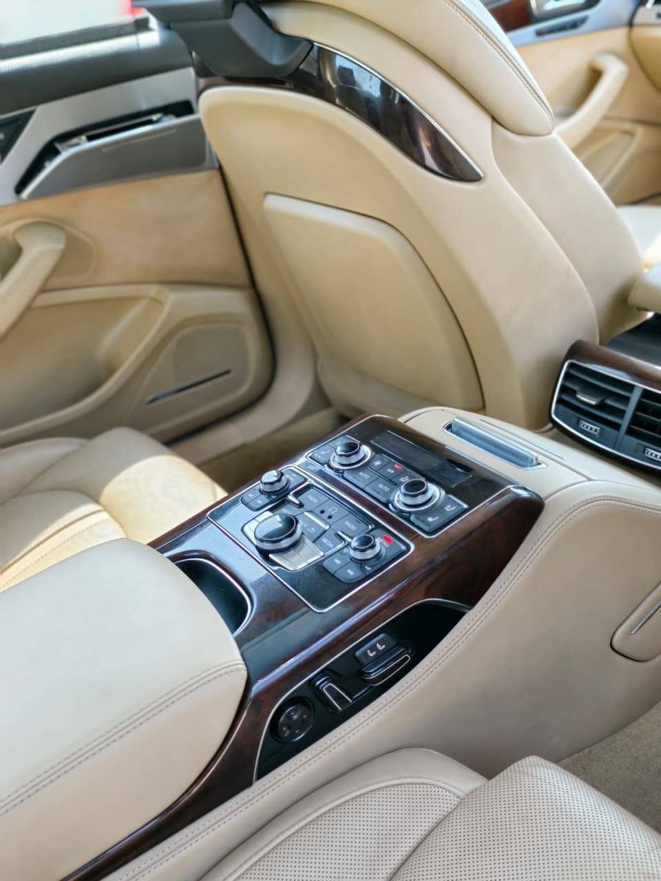 Audi A8L Business Class - Image 8