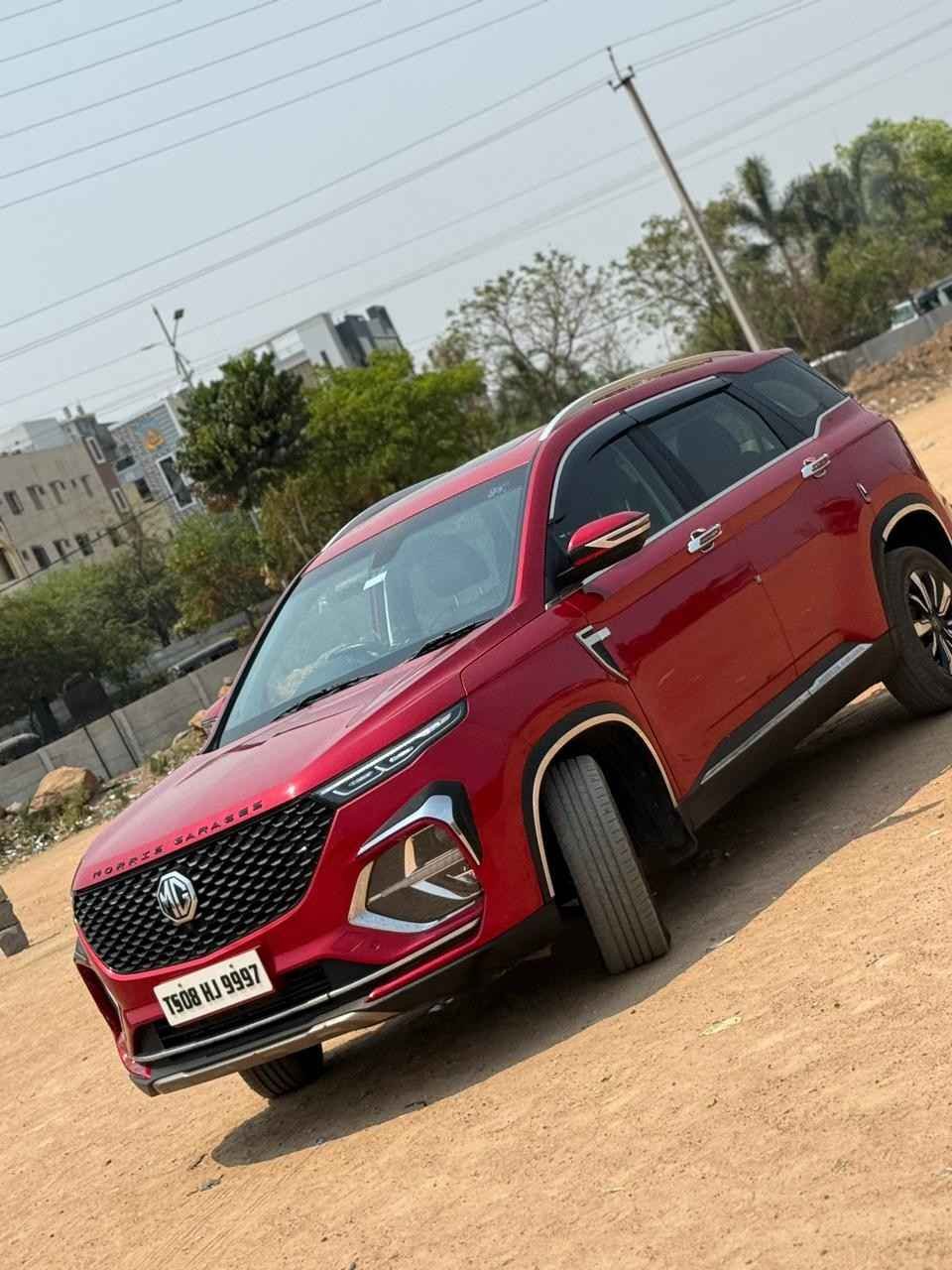 MG HECTOR PLUS