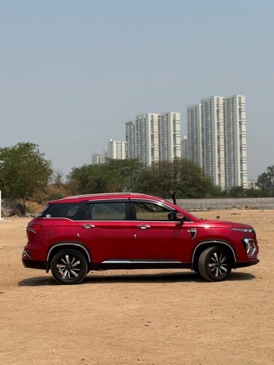 MG HECTOR PLUS - Image 2