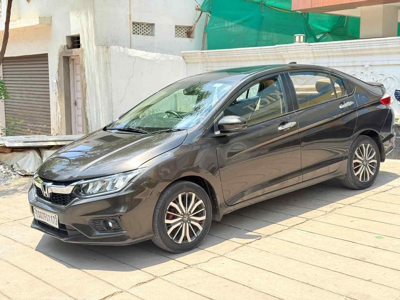 Honda Ctiy ZX CVT - Image 6