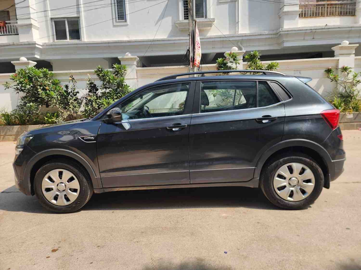 Skoda Kushaq Active Petrol Manual - Image 6
