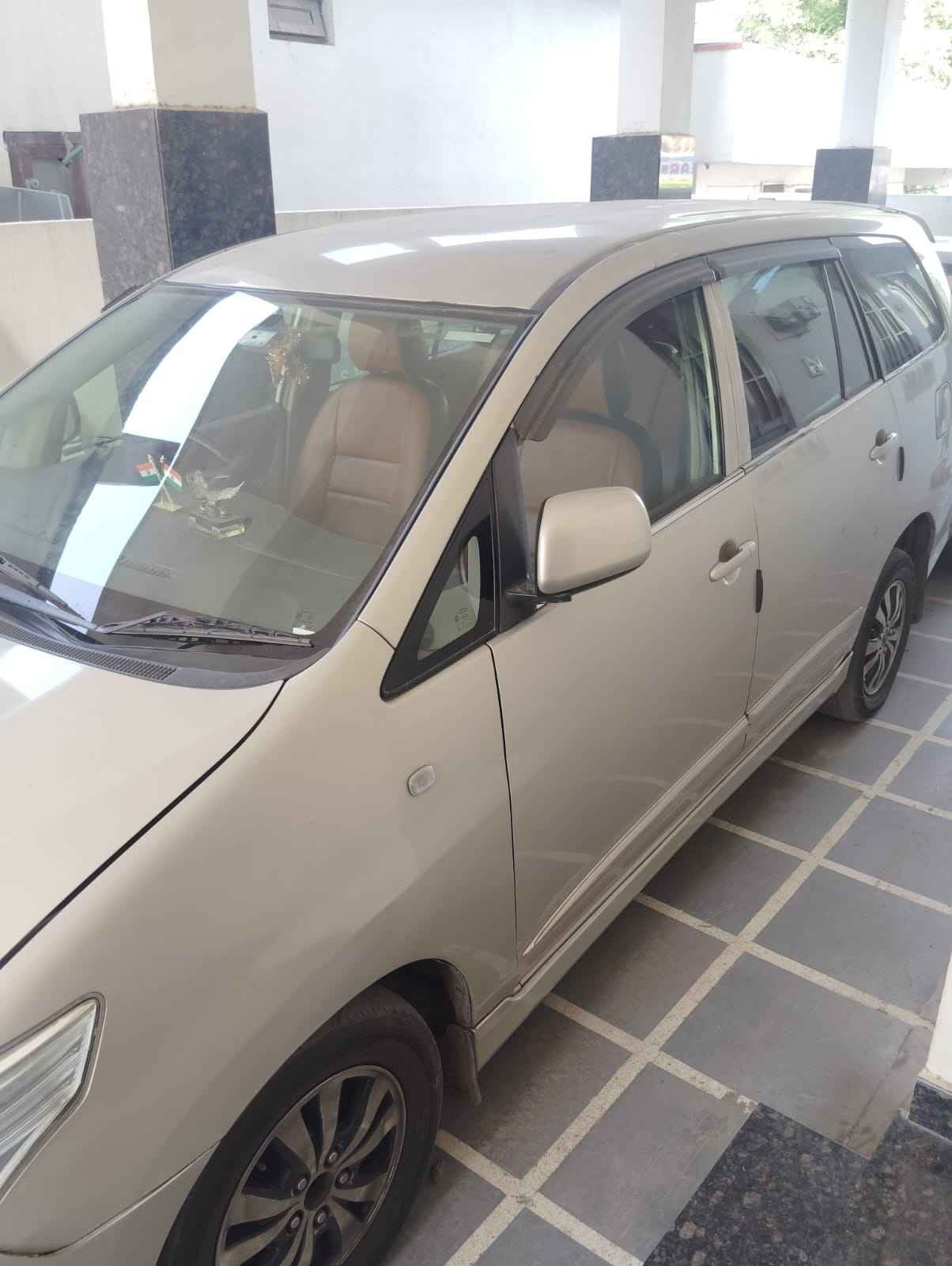 Toyota Innova 2.5GX Diesel Manual - Image 2