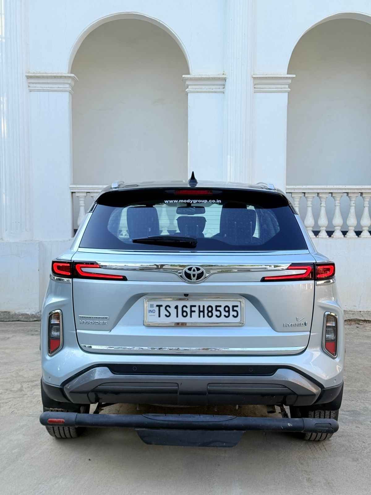 Toyota Hyryder V Hybrid - Image 6