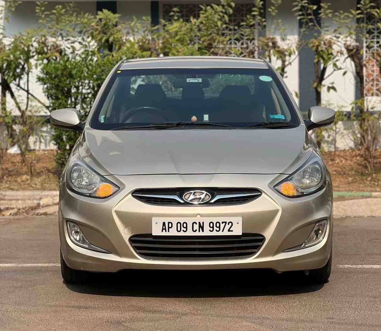Hyundai Verna SX+ Diesel Automatic - Image 2