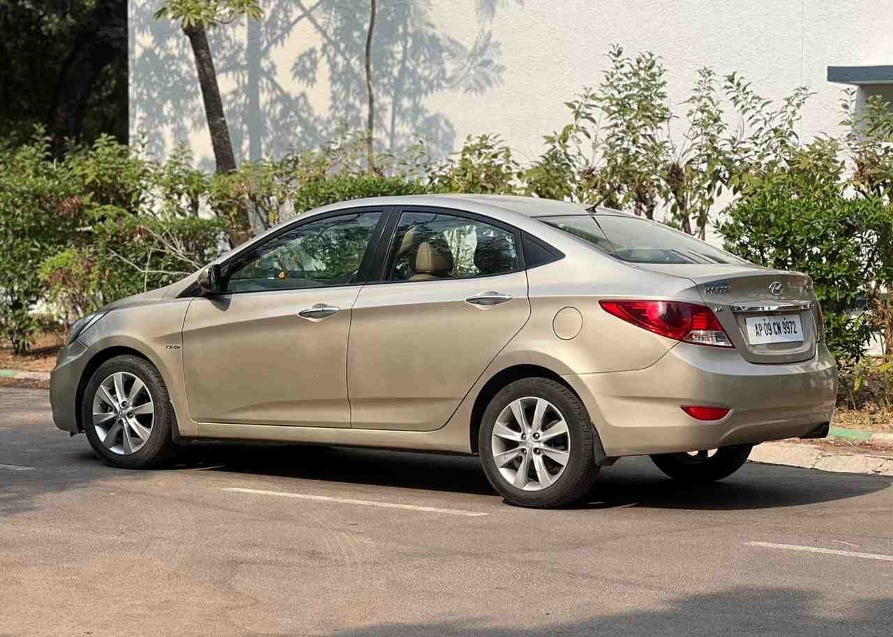 Hyundai Verna SX+ Diesel Automatic - Image 3