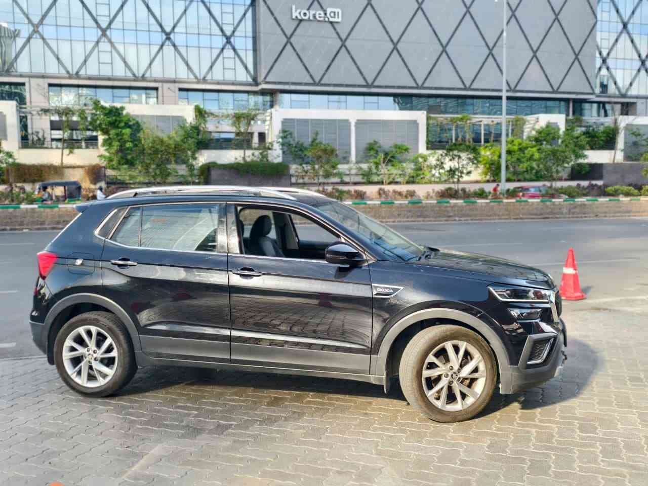 Skoda Kushaq Style Petrol Manual - Image 8