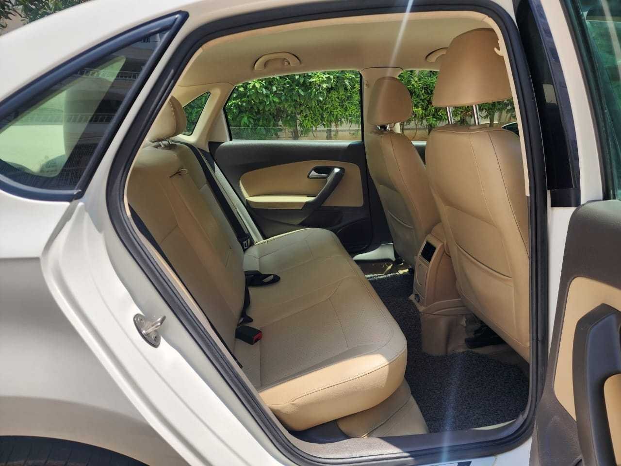 Volkswagen Vento TSi  AT 2021 - Image 5