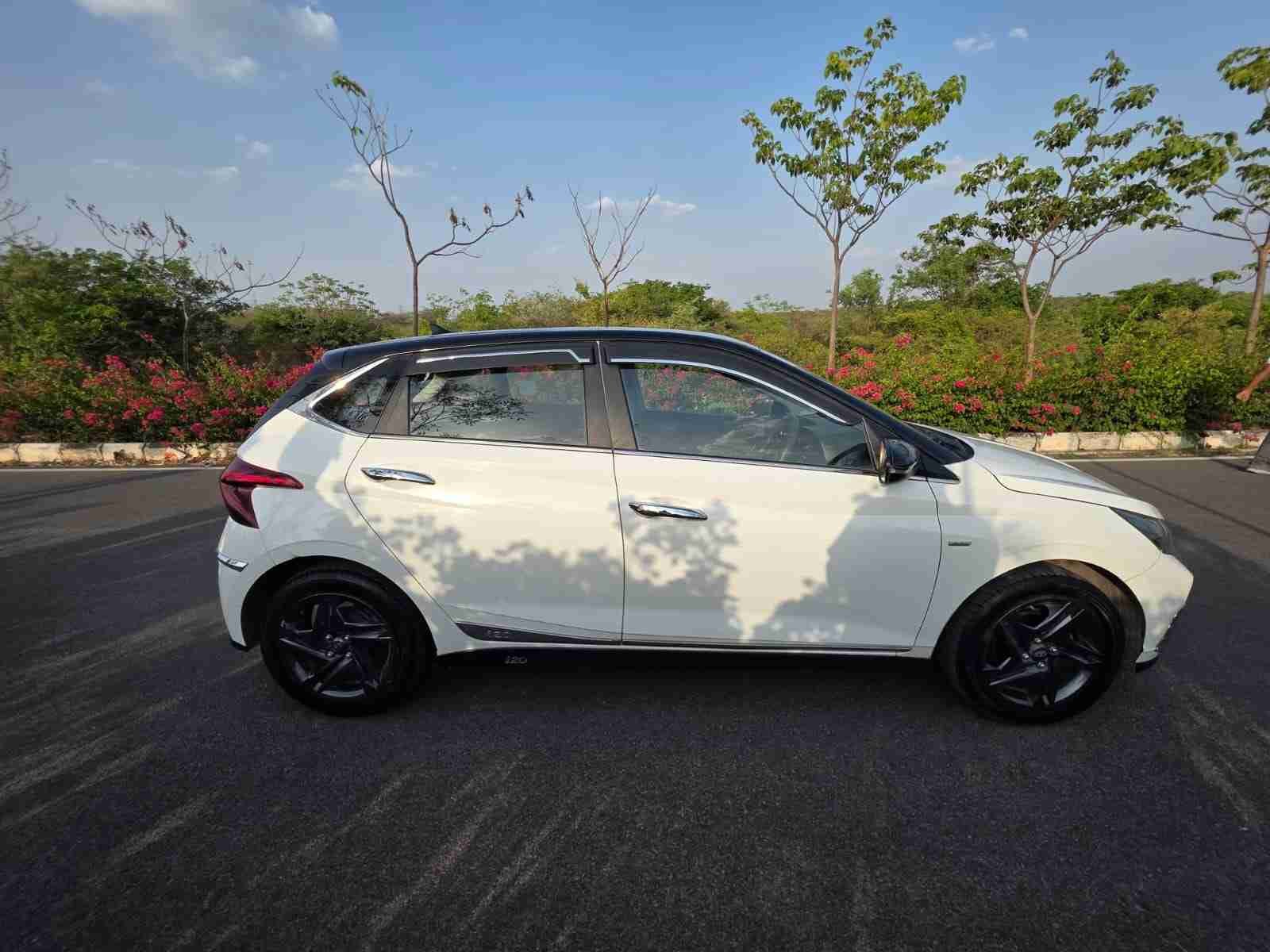 i20 Sportz Petrol Automatic - Image 8